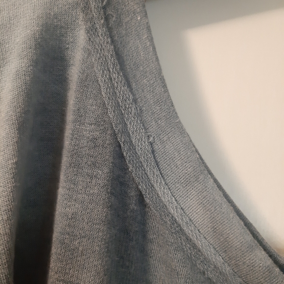 CY Fashion cold shoulder pull over shirt Size medium but fits like an XL - Picture 4 of 8